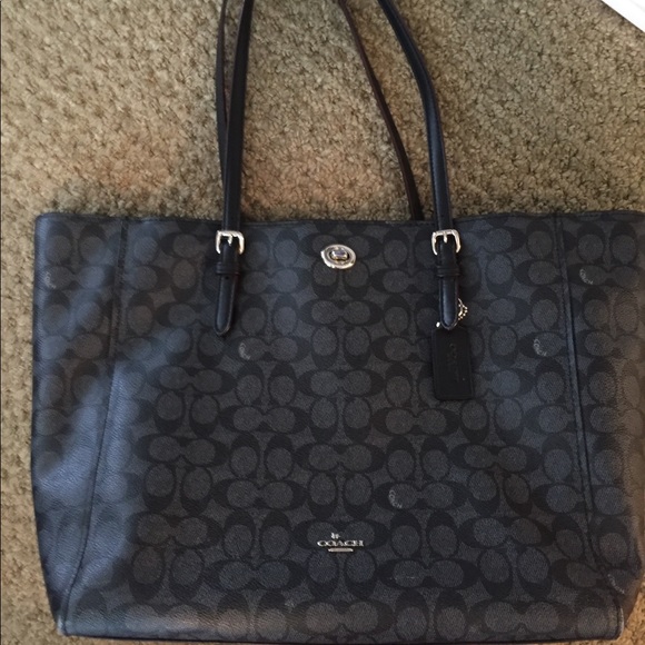 Coach Handbags - Coach Large Tote